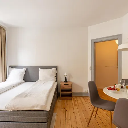 Authentic For 4 Guests 公寓