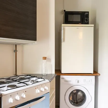 Authentic For 4 Guests 公寓 *