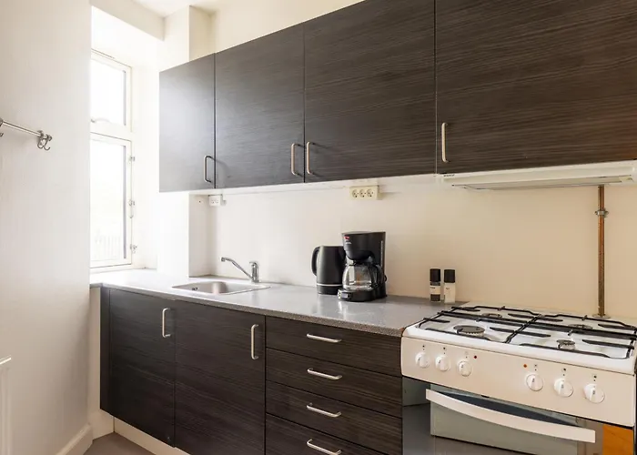 Authentic For 4 Guests *